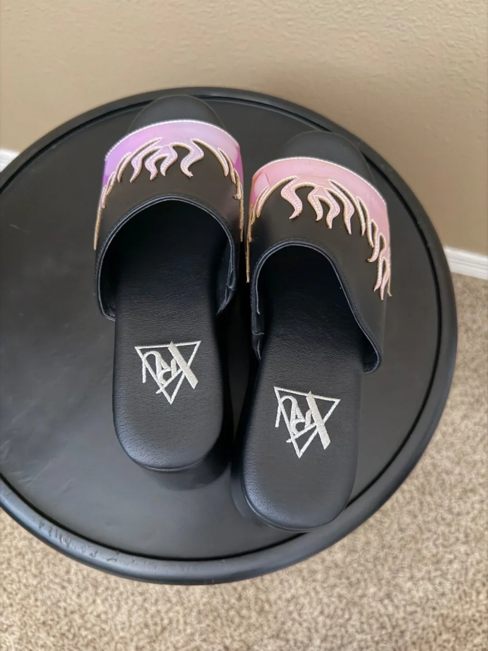 Brand New YRU GWEN FLAME - BLACK/ATLANTIS Platform Slides Size 6